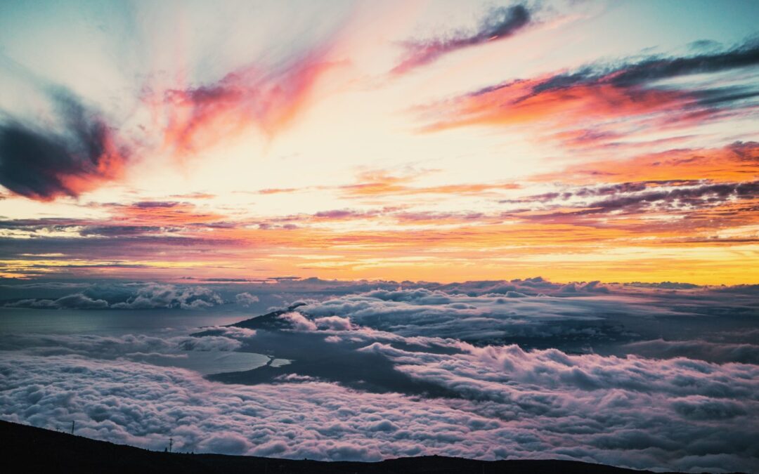 Les nuages nous invitent à ralentir, à rêver et à imaginer un monde plus Vivant.